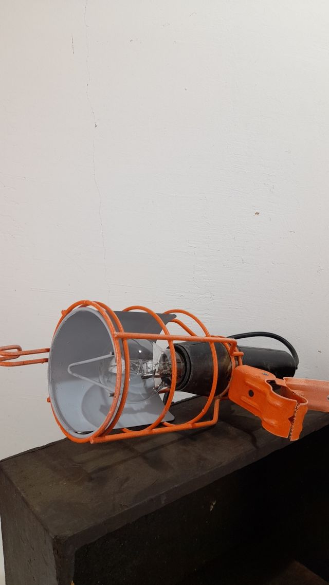 Lampada officina vintage arancio-nera