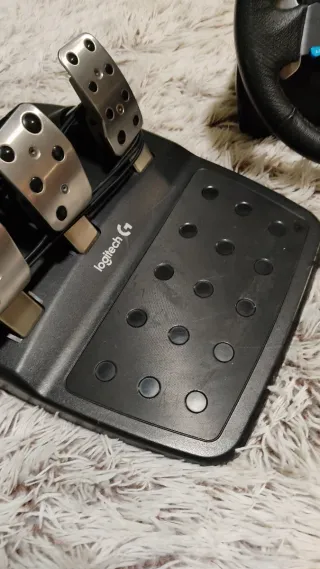 Logitech G29 Volante e Pedais simracing playseat