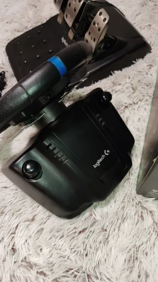 Logitech G29 Volante e Pedais simracing playseat