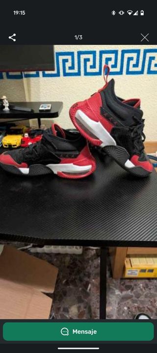 Zapatillas Jordan - rojas y negras
