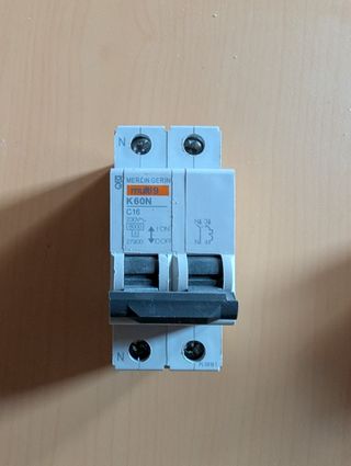 Interruptor magnetotermico Merlín Gerin K60N 16A