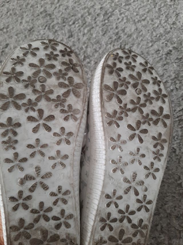 Sandalias Velcro Niño(a) Talla 27