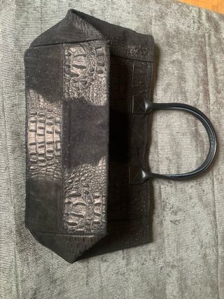 Bolso tote piel negra efecto cocodrilo