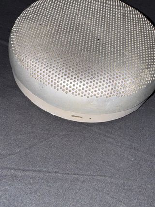 Altavoz Bang & Olufsen plateado
