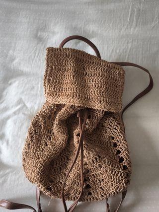 Mochila crochet beige