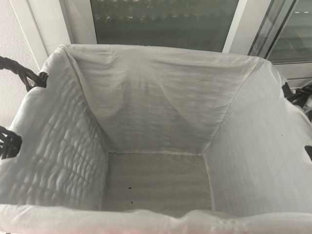 Cesta mimbre marrón - Ropa