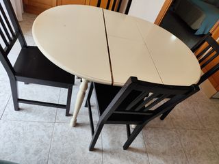 Mesa redonda extensible + 4 sillas