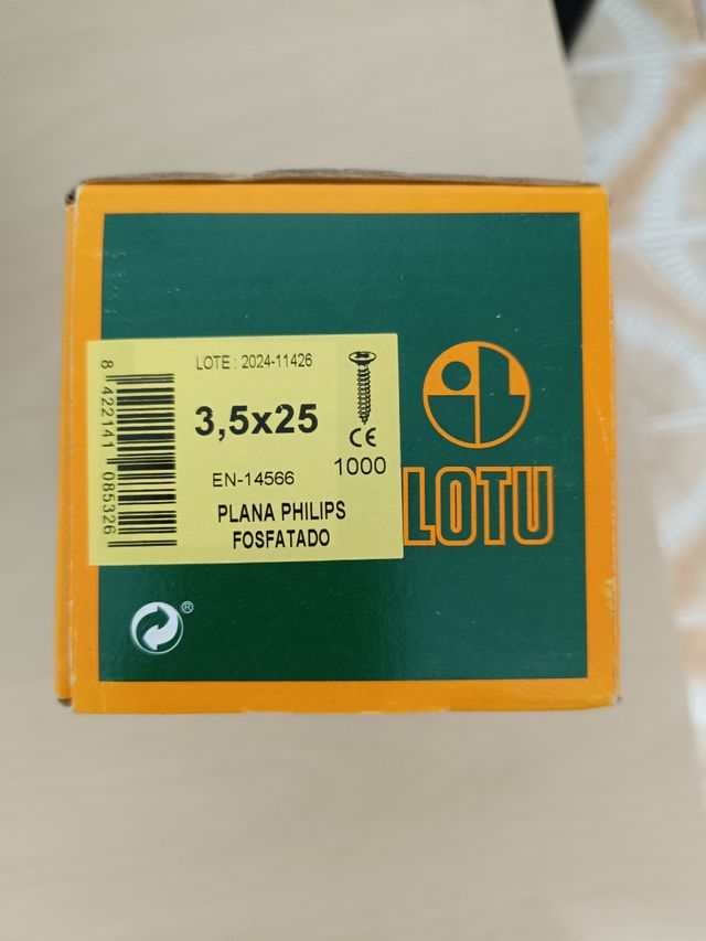 Tornillos negros - 1100gr.