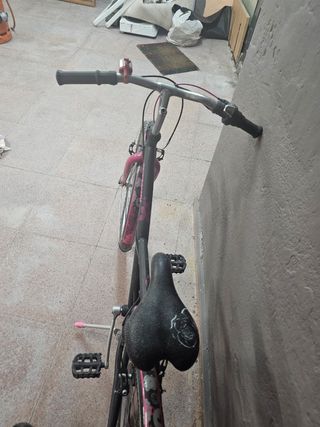Bicicleta niña BTWIN 20" negra/rosa

