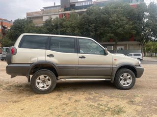 Nissan nissan terrano 2002