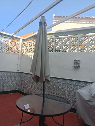 Mesa redonda cristal jardín
