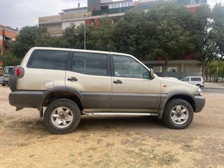 Nissan nissan terrano 2002