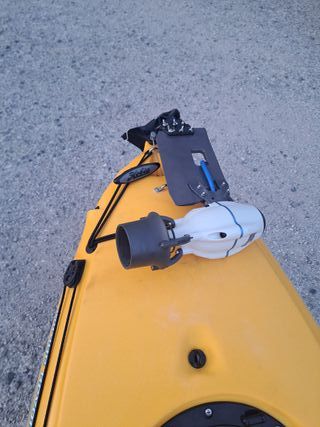 Kayak Hobie Revolution 13 pedales y motor 