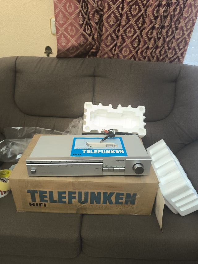 Telefunken Sintonizador FM/AM  RT52