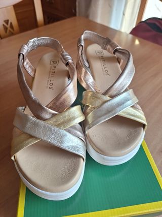 Sandalias Pitillos multicolor usadas una sola vez