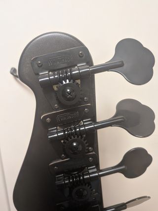 Basso 4 corde Yamaha modello BB 350