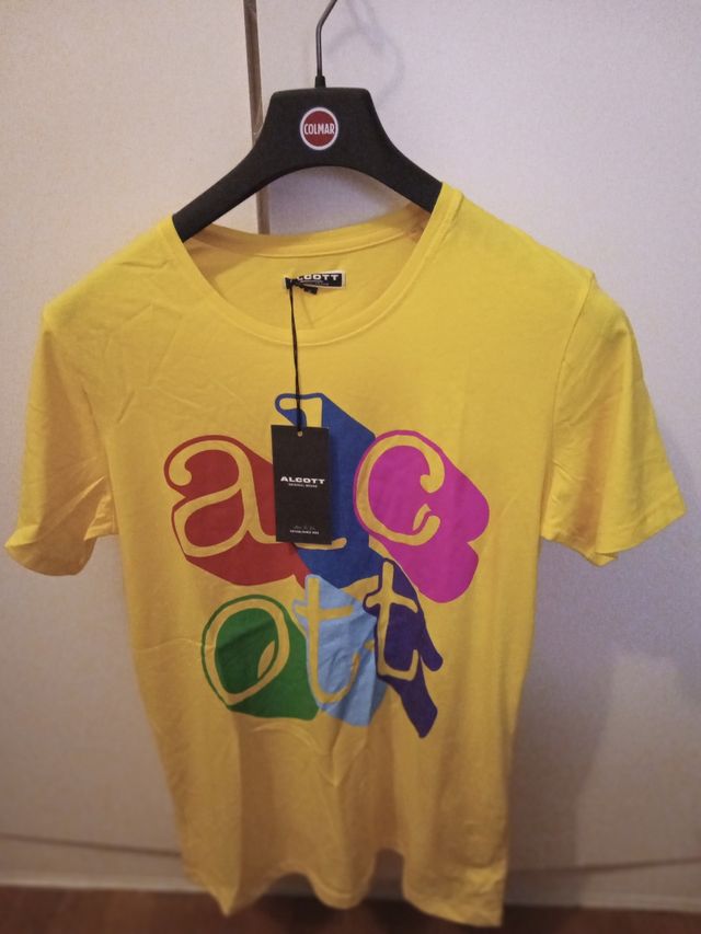 Camiseta Alcott amarilla Nueva