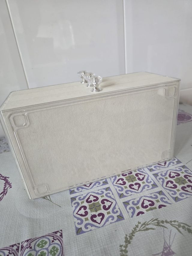 Joyero 3 cajones beige/crema. NUEVO. 13,80 EUROS