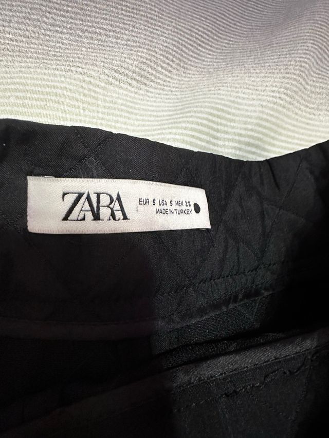 Shorts negros acolchados