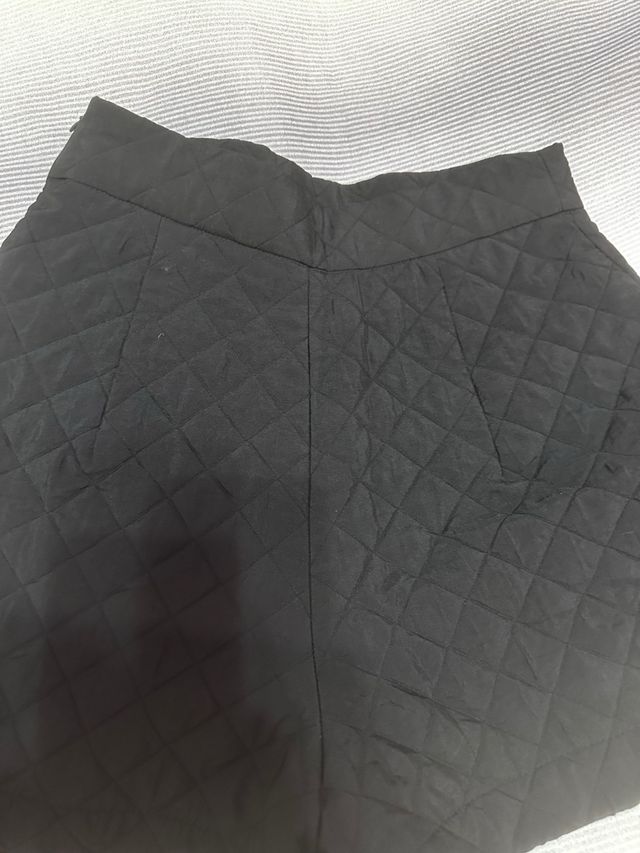 Shorts negros acolchados