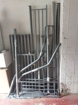 Litera metálica plata