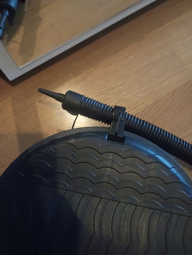 Inflador de pie para piscinas