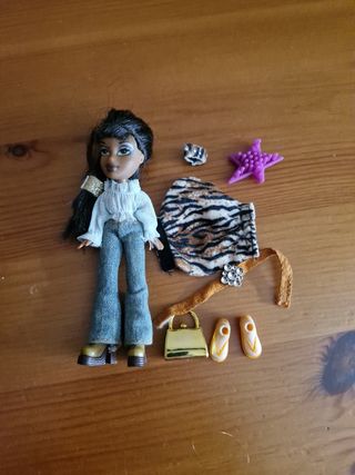 Muñeca Bratz Lili - Ropa y accesorios
Lote 6