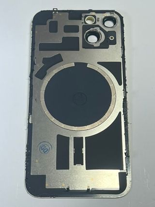 Tapa trasera amarilla iPhone 14