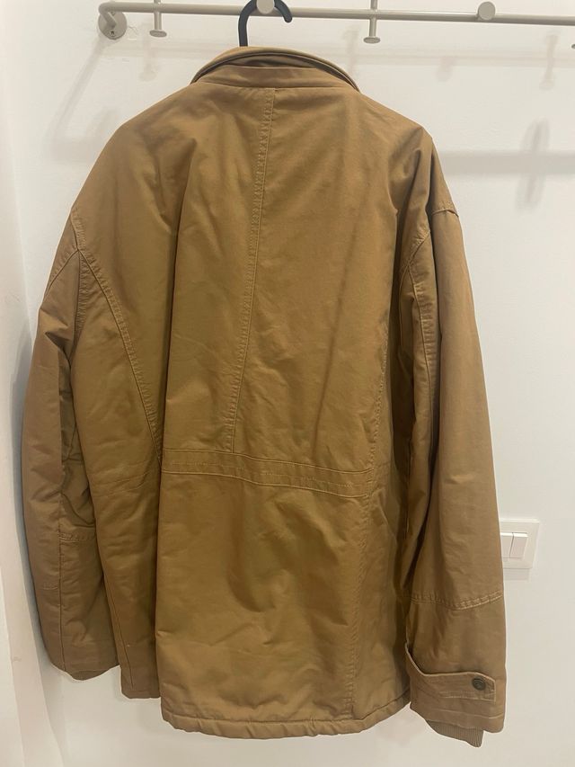 Parka Marrón con Forro de Sherpa.