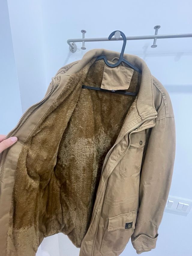 Parka Marrón con Forro de Sherpa.