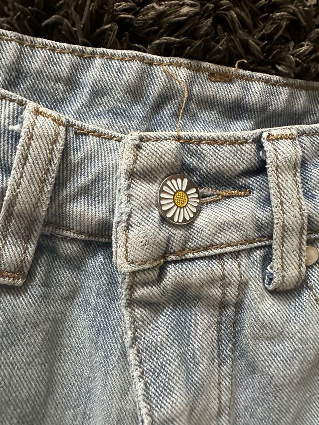 Bermudas vaqueras rotas