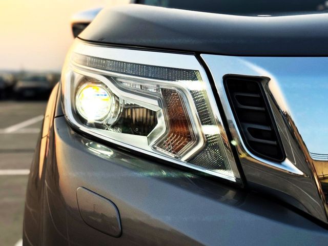 Nissan Navara 2.3 DCi 190cv "TEKNA" AUTOMÁTICA!