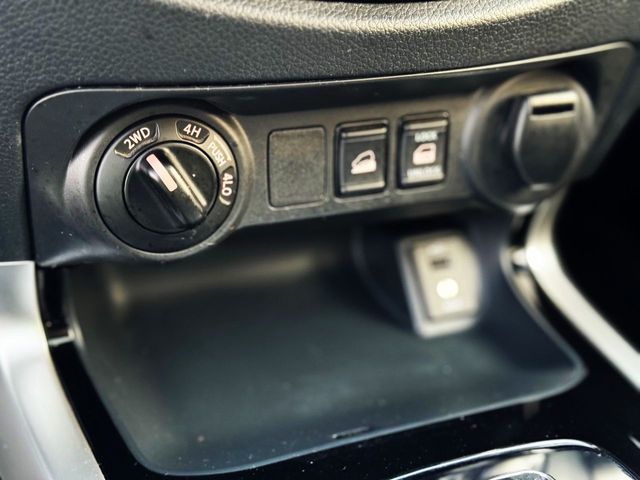 Nissan Navara 2.3 DCi 190cv "TEKNA" AUTOMÁTICA!