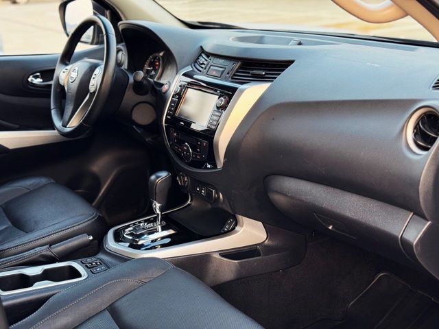 Nissan Navara 2.3 DCi 190cv "TEKNA" AUTOMÁTICA!