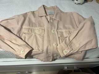 Chaqueta Bershka rosa talla XS