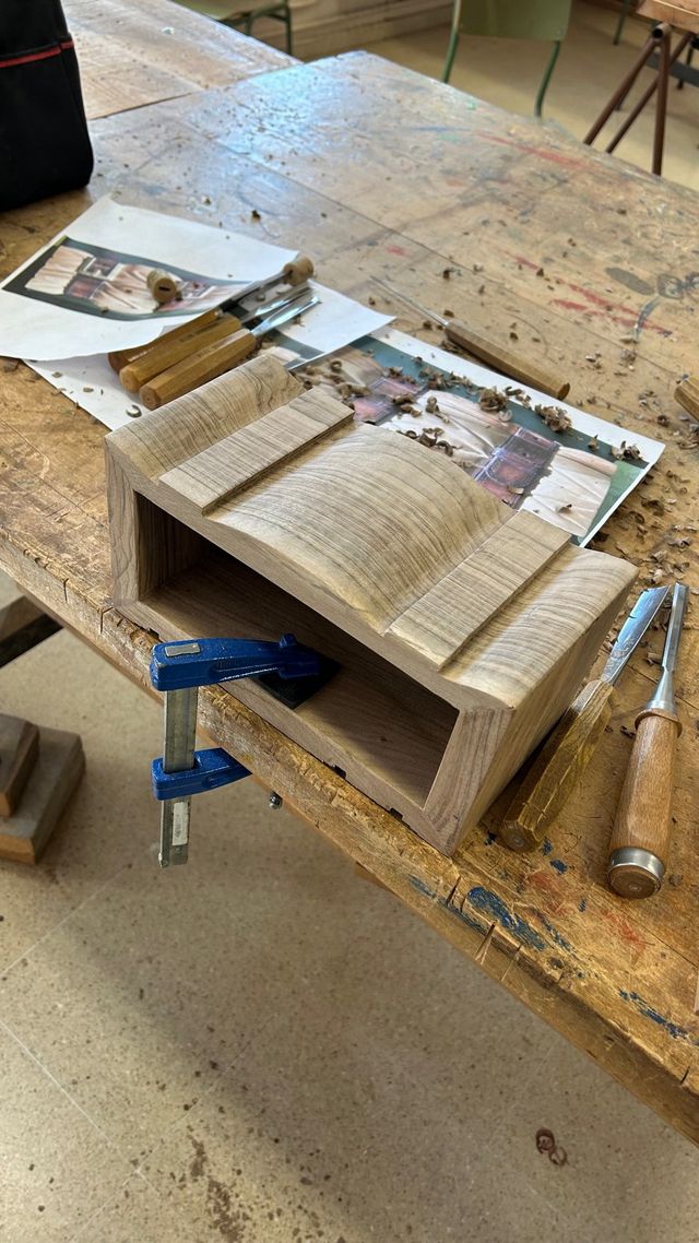 Vendo Arca madera Recién tallada - Nogal