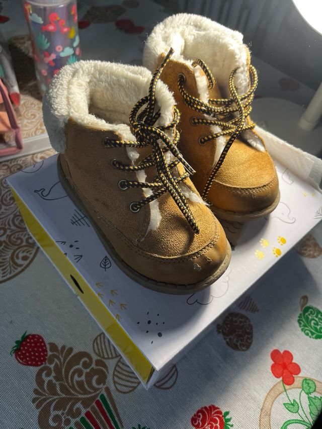 Botas Bebé Invierno Talla 24