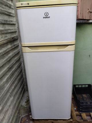 Frigo Indesit usato, ottimo stato
