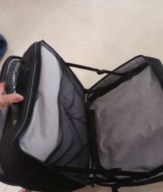 Maletín trolley negro con ruedas