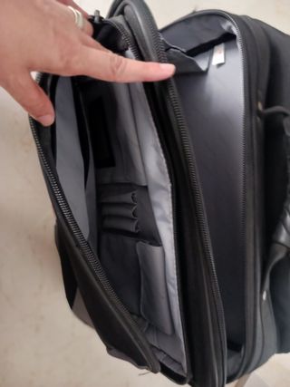 Maletín trolley negro con ruedas