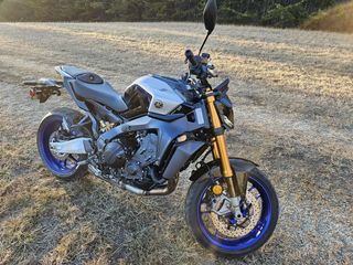 Yamaha MT-09 SP 2025 Sillín piloto y copiloto 