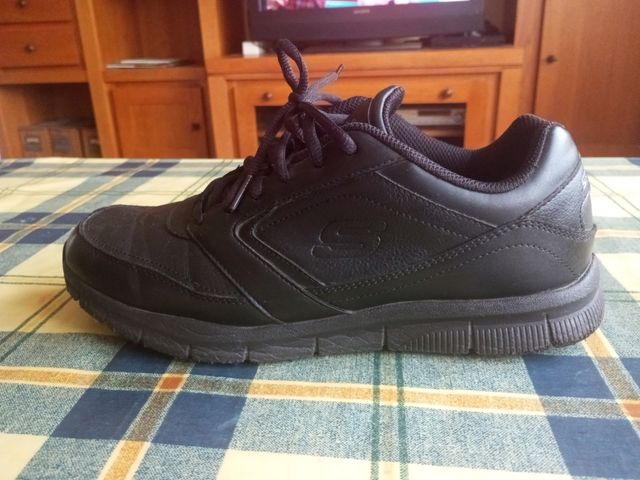 Zapatillas Skechers negras