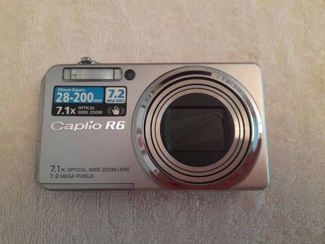 Ricoh Caplio R6 - Cámara digital