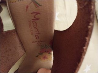 Sandalias cuña marrón