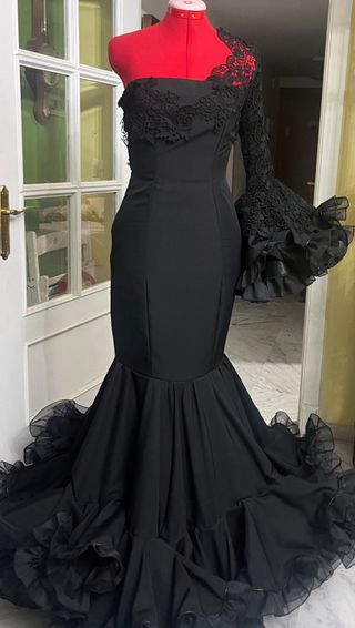 Traje flamenca clavel negro