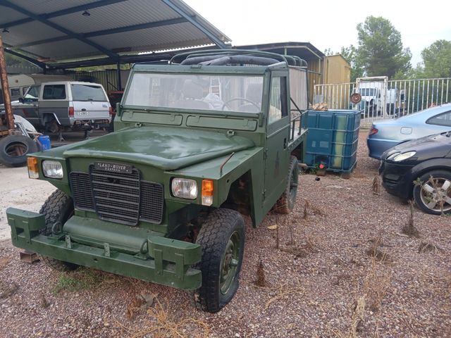 Land Rover Santana 82