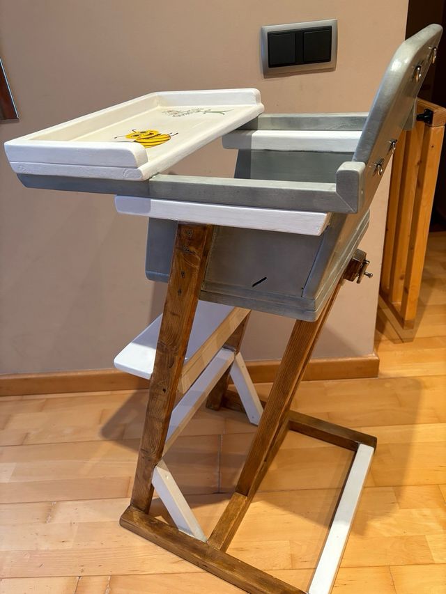 Trona bebé de madera