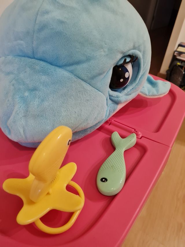 Delfín interactivo azul