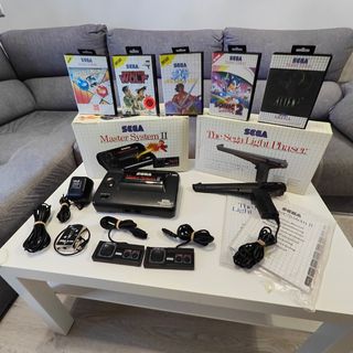 SEGA Master System II + Pistola + juegos