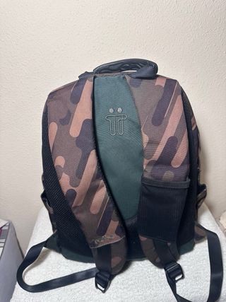 Mochila Totto militar usada-en buen estado 